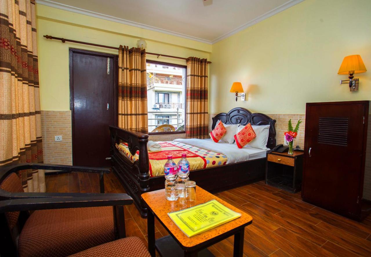 Hotel View Point Pokhara Exterior foto