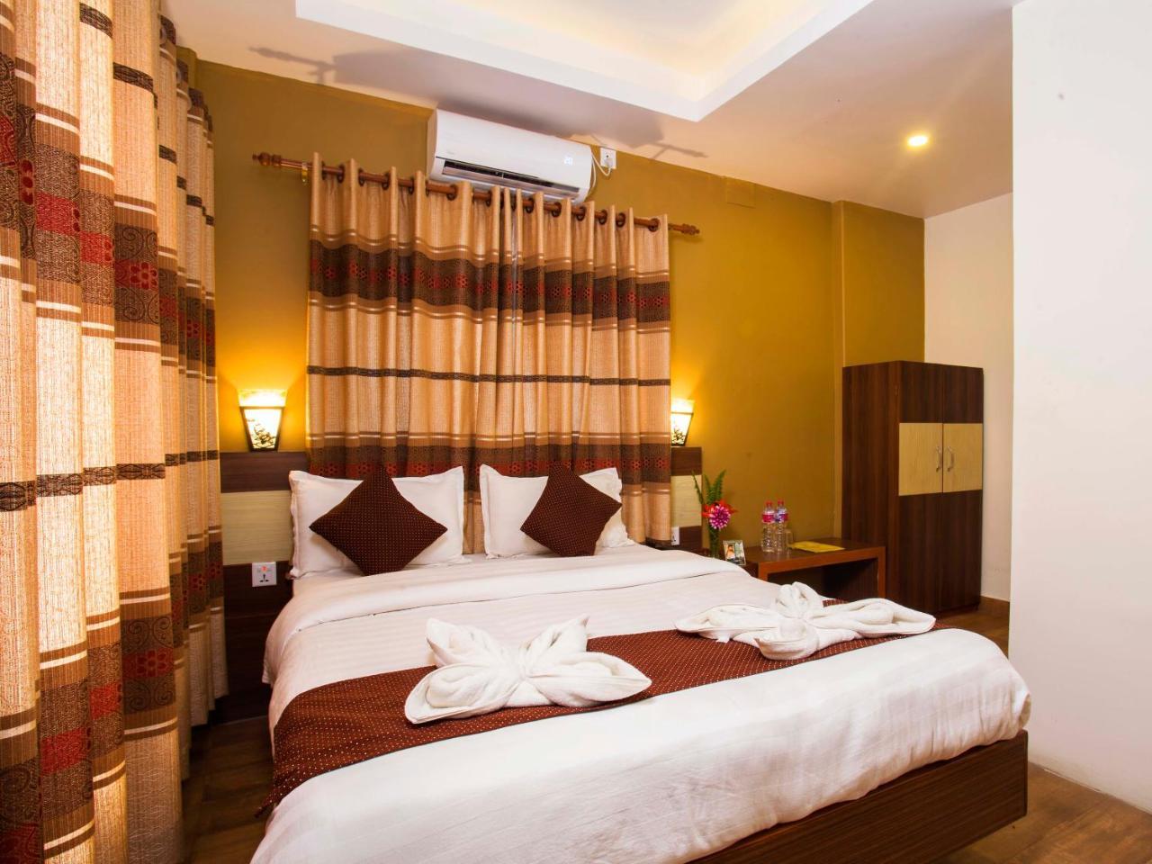 Hotel View Point Pokhara Exterior foto